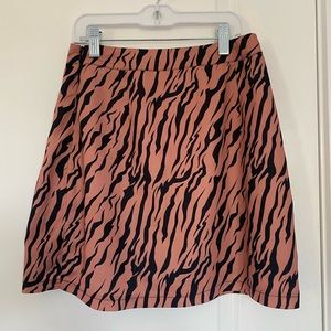 Tiger Mist tiger print skirt. Size Xs